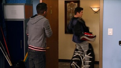 Big_Time_Rush_S03E02_Big_Time_Returns_720p_WEB-HD_x264-Pahe_in_0101.jpg