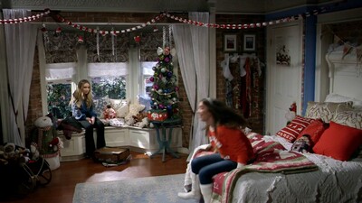 318_Girl_meets_a_Christmas_maya_0008.jpg