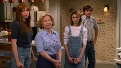 That_90S_Show_S01E01_That_90S_Pilot_720p_10Bit_English_Esubs_MoviesMod_Net_0155.jpg