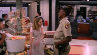 That_90S_Show_S01E03_Lip_Smackers_720p_10Bit_English_Esubs_MoviesMod_Net_0136.jpg