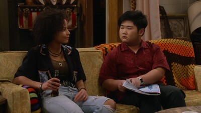 That_90S_Show_S01E04_Rave_720p_10Bit_English_Esubs_MoviesMod_Net_0022.jpg