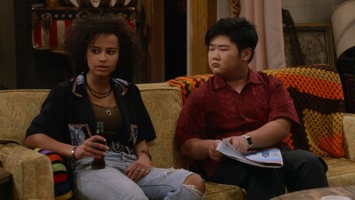 That_90S_Show_S01E04_Rave_720p_10Bit_English_Esubs_MoviesMod_Net_0024.jpg