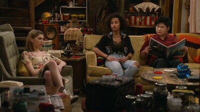 That_90S_Show_S01E04_Rave_720p_10Bit_English_Esubs_MoviesMod_Net_0033.jpg