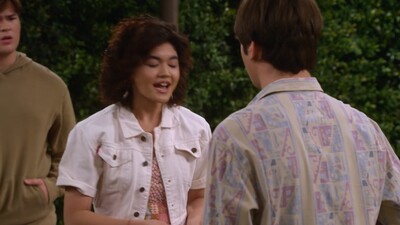 That_90S_Show_S01E04_Rave_720p_10Bit_English_Esubs_MoviesMod_Net_0100.jpg