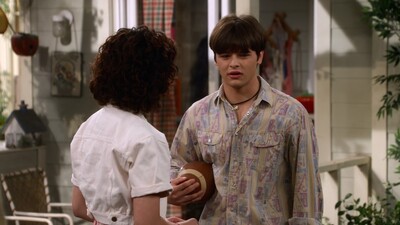 That_90S_Show_S01E04_Rave_720p_10Bit_English_Esubs_MoviesMod_Net_0105.jpg