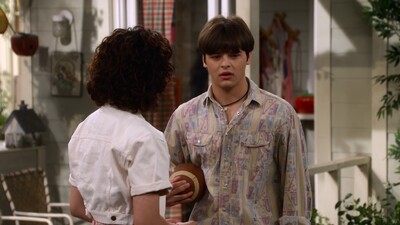 That_90S_Show_S01E04_Rave_720p_10Bit_English_Esubs_MoviesMod_Net_0106.jpg