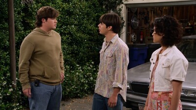 That_90S_Show_S01E04_Rave_720p_10Bit_English_Esubs_MoviesMod_Net_0141.jpg