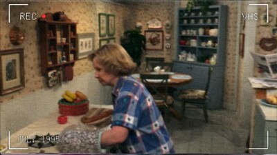 That_90S_Show_S01E04_Rave_720p_10Bit_English_Esubs_MoviesMod_Net_0176.jpg