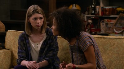 That_90S_Show_S01E09_Dirty_Double_Booker_720p_10Bit_English_Esubs_MoviesMod_Net_0033.jpg