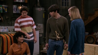 That_90S_Show_S01E10_Kids_In_America_720p_10Bit_English_Esubs_MoviesMod_Net_0066.jpg