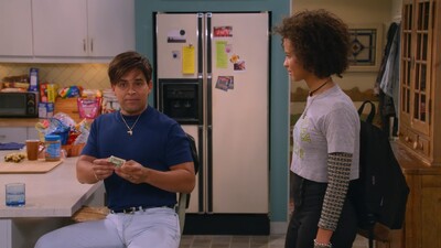 That_90S_Show_S01E10_Kids_In_America_720p_10Bit_English_Esubs_MoviesMod_Net_0116.jpg