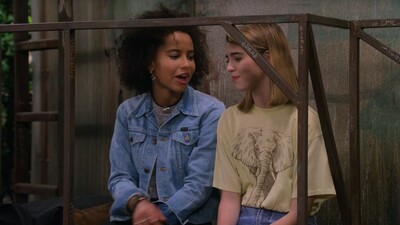 That_90S_Show_S01E10_Kids_In_America_720p_10Bit_English_Esubs_MoviesMod_Net_0169.jpg