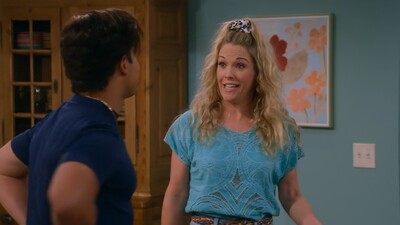 That_90S_Show_S01E10_Kids_In_America_720p_10Bit_English_Esubs_MoviesMod_Net_0173.jpg